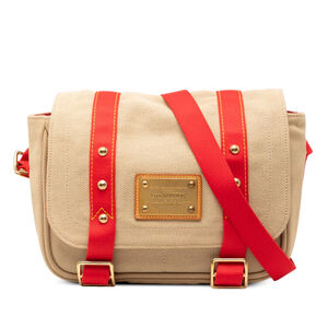 Pre-Loved Louis Vuitton Antigua Besace PM